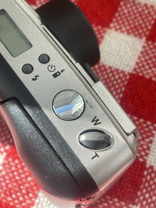 Olympus Superzoom 800s Плівкова камера