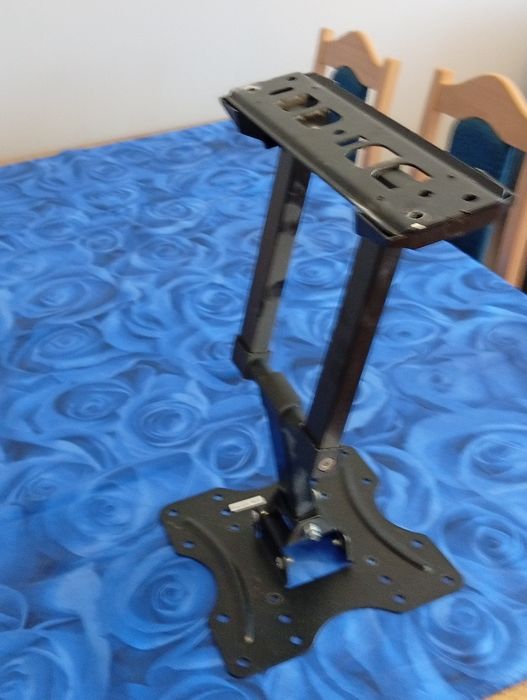 Wieszak do telewizora