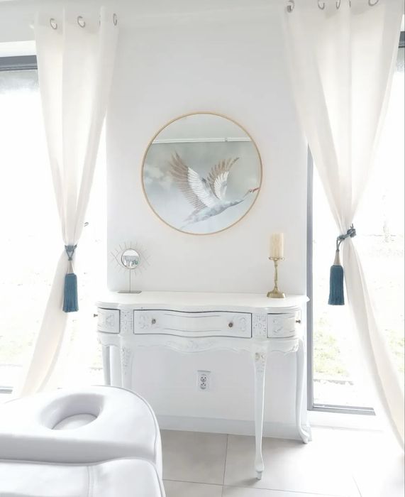 Konsola ludwikowska, konsola drewniana, biała