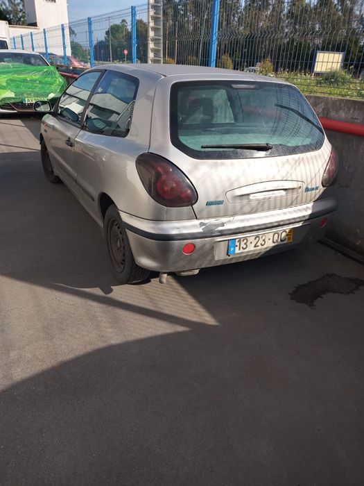 Vendo ou troco fiat bravo jtd