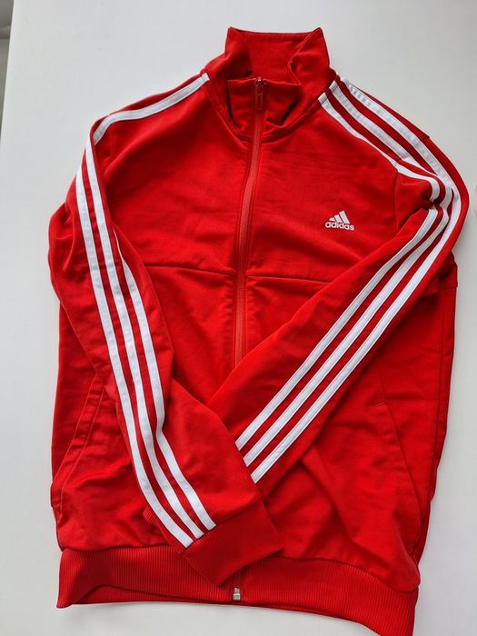 Czerwona bluza sportowa Adidas 158
