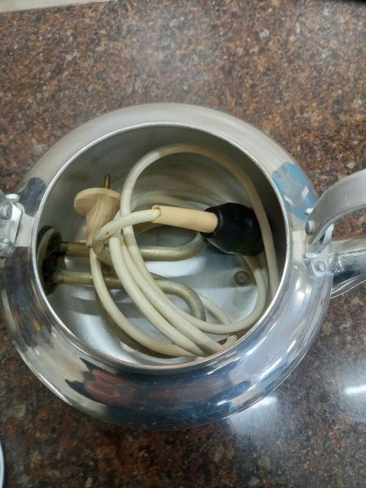 Електрочайник новий