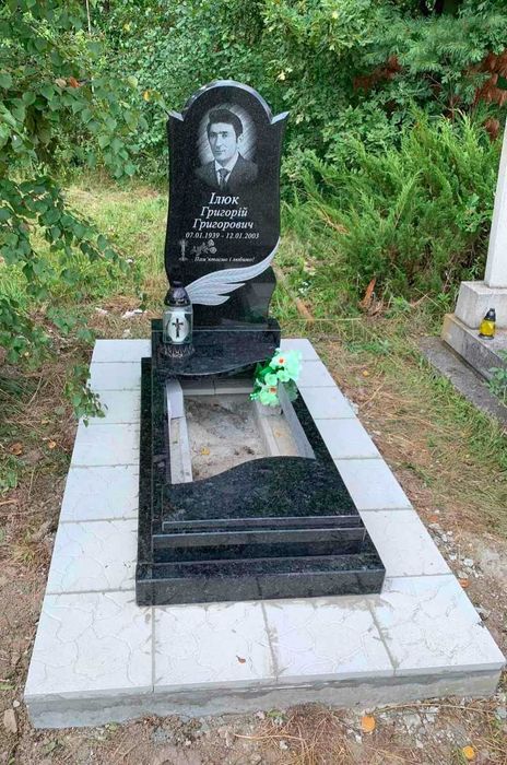 Бюджетні памятники,виробництво,монтаж