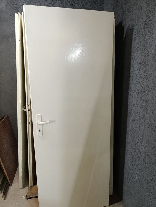 Продам двері міжкімнатні