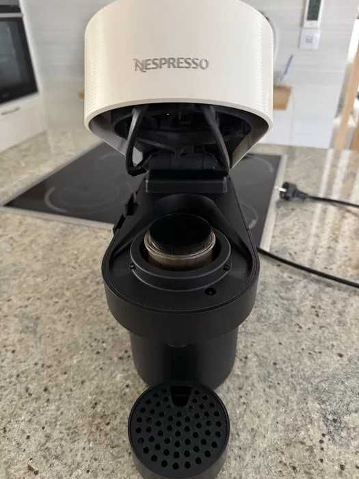 Máquina de café Nespresso Vertuo