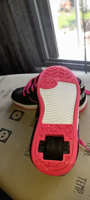 Ténis Heelys  pretos tam 36.5 em 2 mão  sem rodas