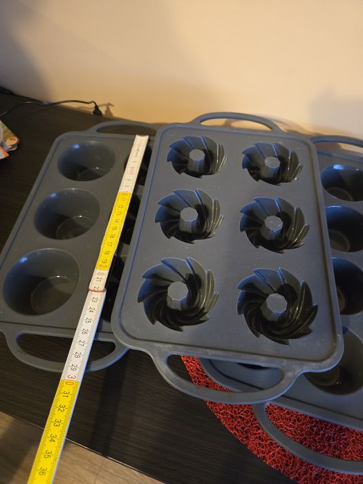 Pojemniki silikonowe do pieczenia