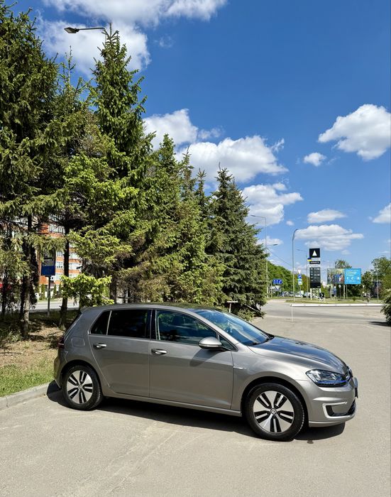 Volkswagen e-Golf 2016 VIN WVWZZZAUZHW901650 фото оголошення 4 з 17