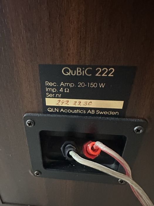 Kolumny podłogowe QuBIC 222 by QLN
