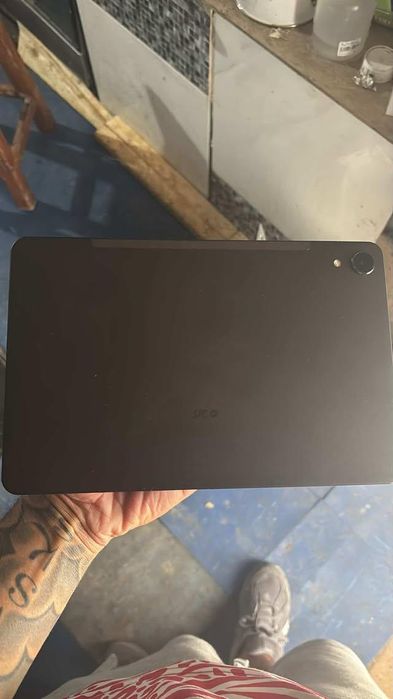 Vendo tablet SPC Gravity 64GB com capa proteção e carregador