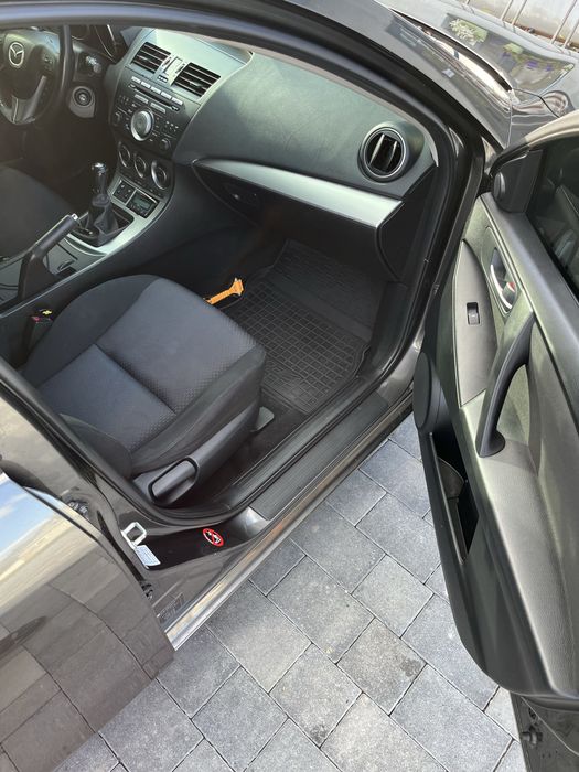 MAZDA 3  1.6дизель