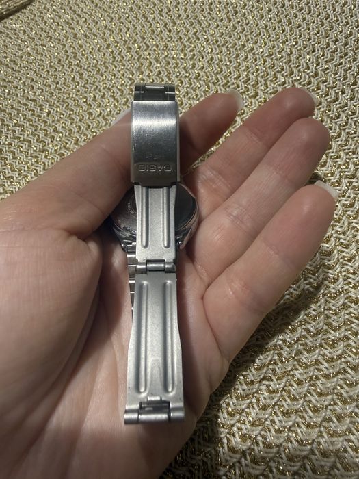 Часи наручні Casio