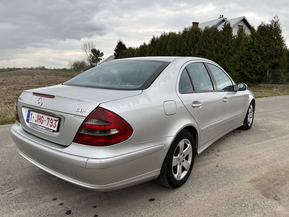 Częsci Mercedes benz w211 2,7 cdi manual cały na części. Kod lak 744