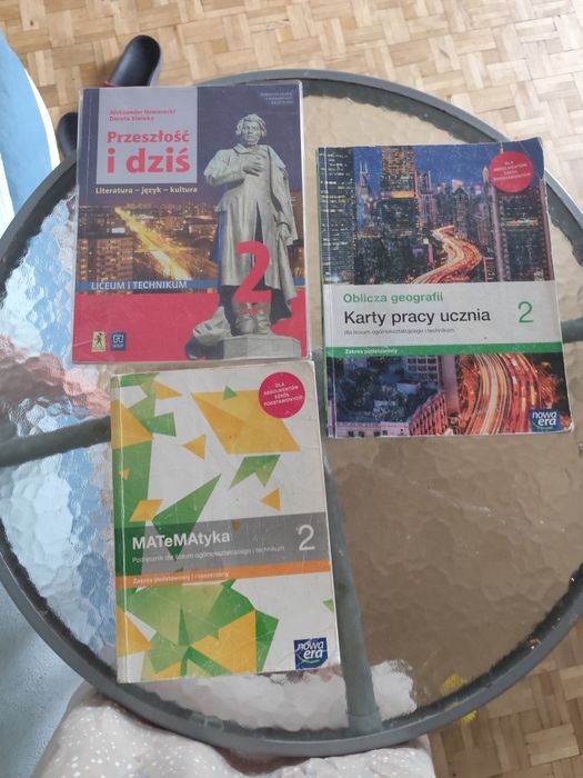 Oblicza  geografii 2, karty pracy kl 2