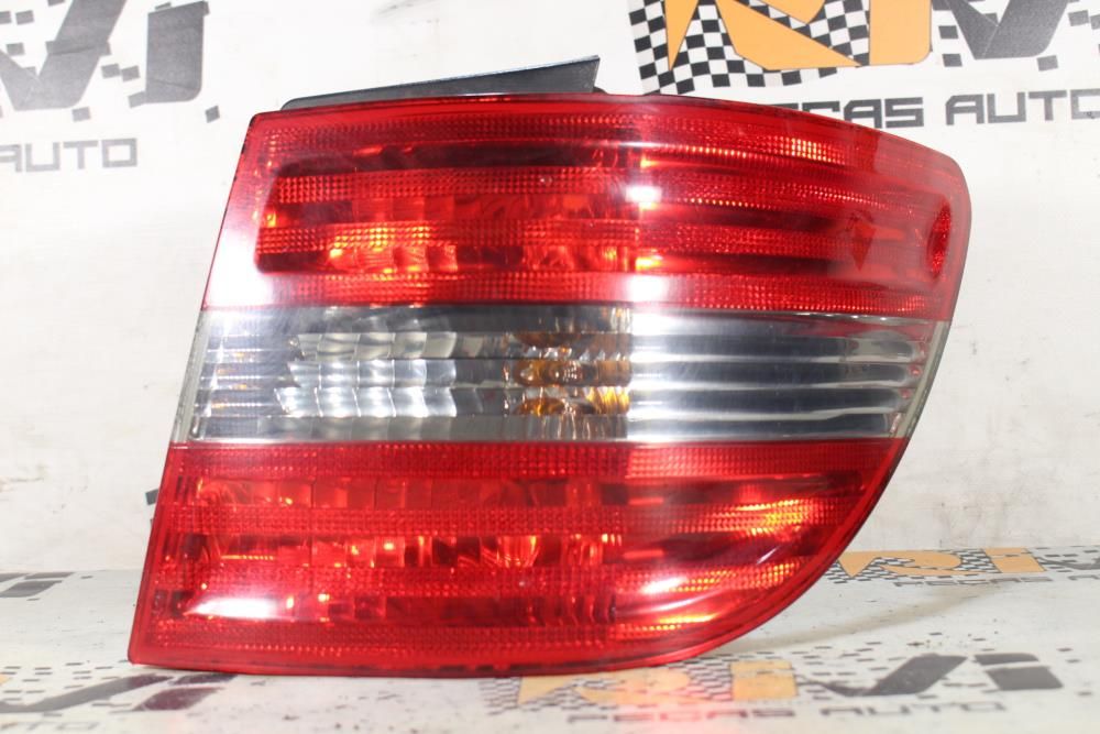 Ótica / farol direita MERCEDES-BENZ Classe B (W245)