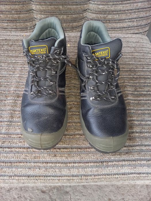 Sprzedam buty robocze firmy Saneco.