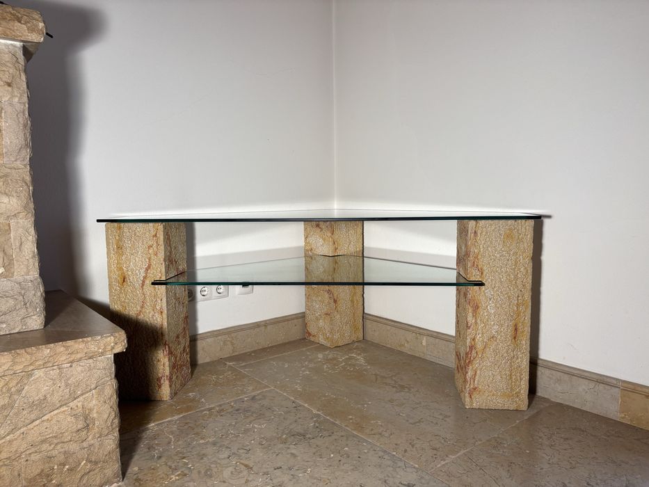 Mesa pedra rústica e vidro temperado