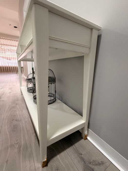 Aparador na cor branca