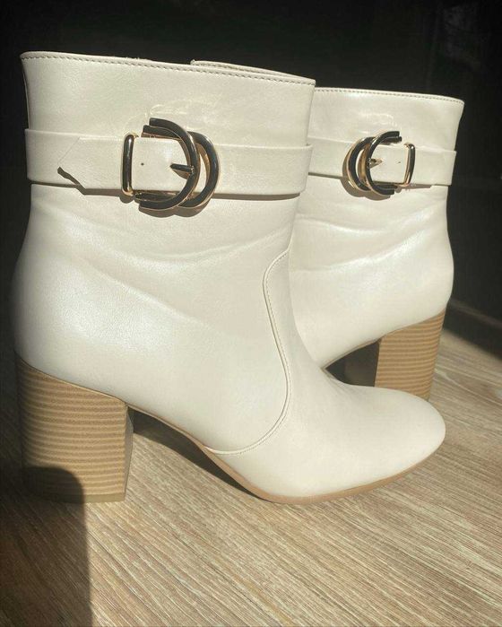 Кожані ботільони