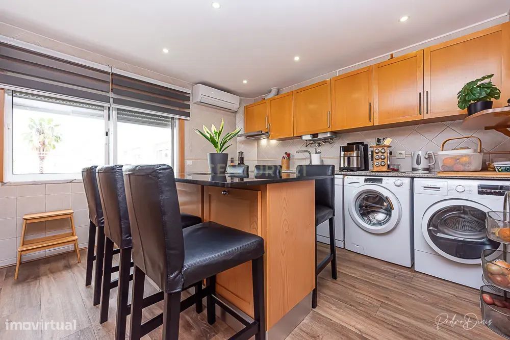 Apartamento Renovado T2 em Setúbal (São Sebastião)