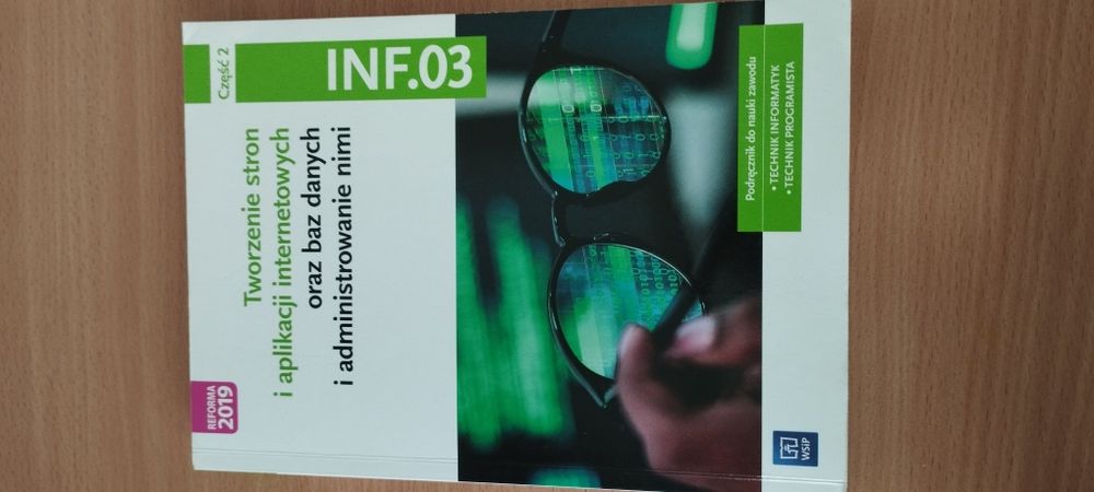 Podręcznik "Tworzenie stron i aplikacji internetowych oraz baz...