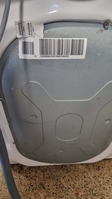 Máquina de Lavar Roupa AEG LAVAMAT 60810