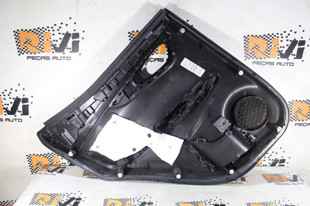 Forra porta / quartela trás direita NISSAN Qashqai II (J11)