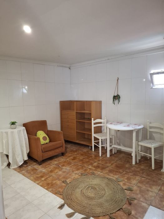 Espaço para alugar em Custóias