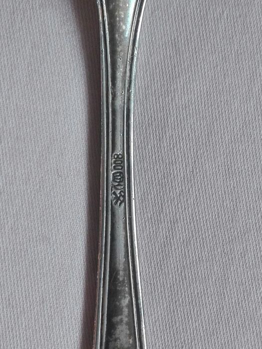 Chochelka nr5 srebro niemcy pr. 800, 73 gr. Rezerwacja