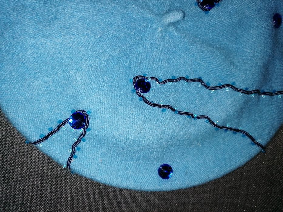 Beret damski ręczna robota