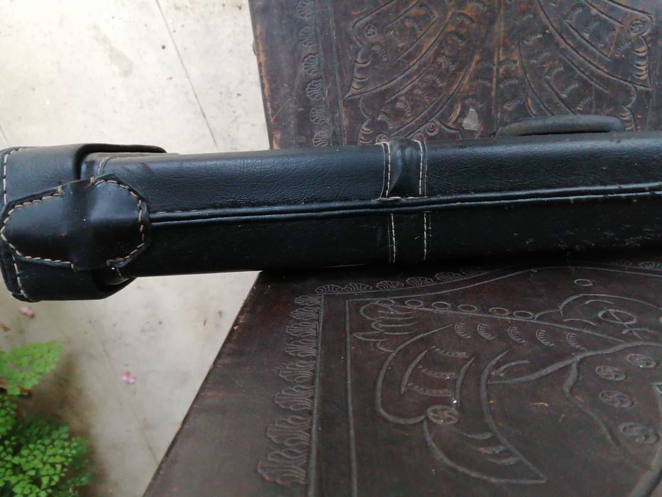 mala de caça antiga em pele , para espingarda , ver bem as fotos