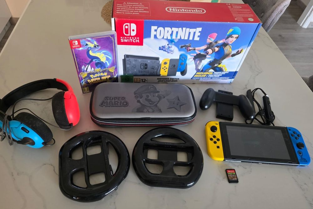 Nintendo Switch Fortnite + acessórios e jogos
