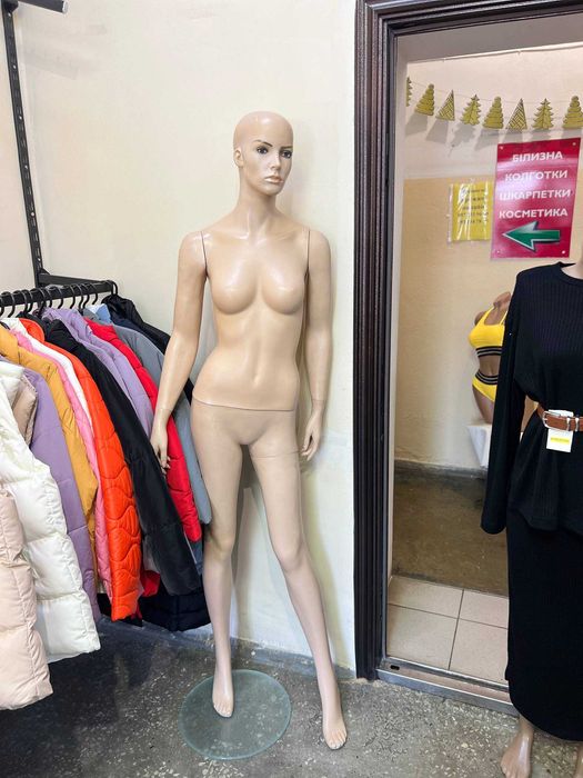 Маникен жіночий та чоловічий