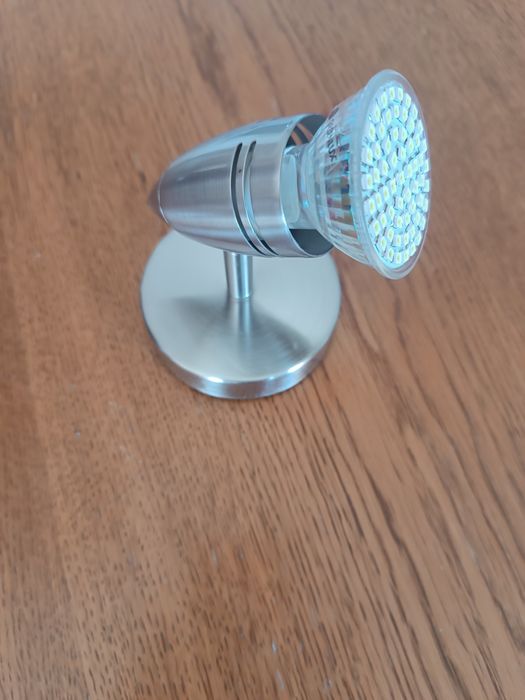 Oprawa oświetleniowa 230V Philips żarówka gratis