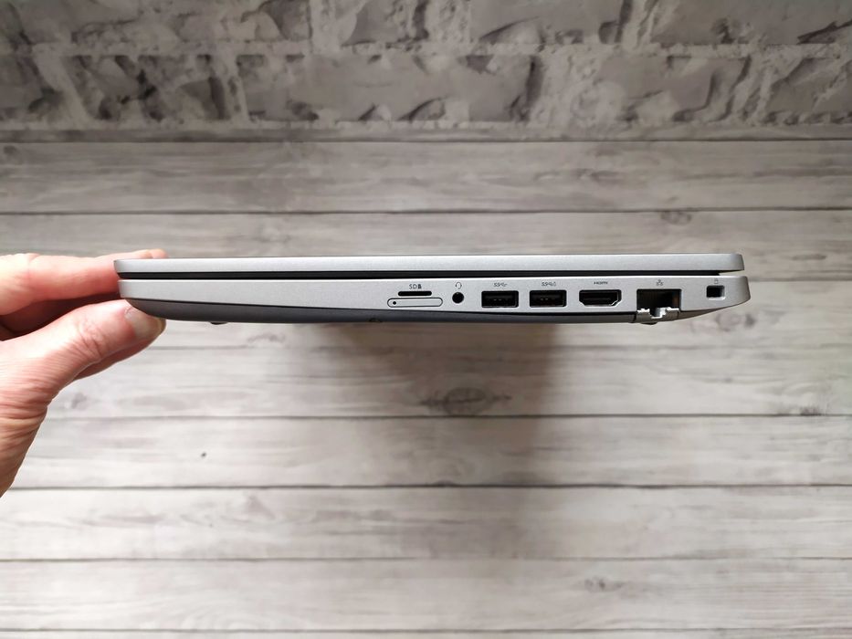 Робоча станція Dell Precision 3551 i7-10850H/16GB/512GB/NVIDIA 4GB