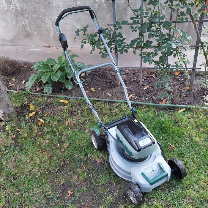 Газонокосарка акумуляторна акб металева косарка