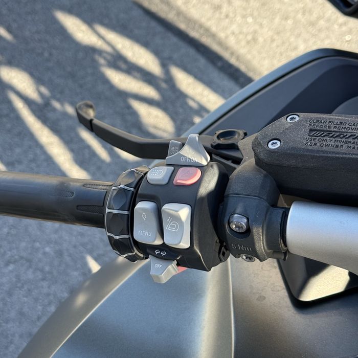 BMW RT1200 com rádio