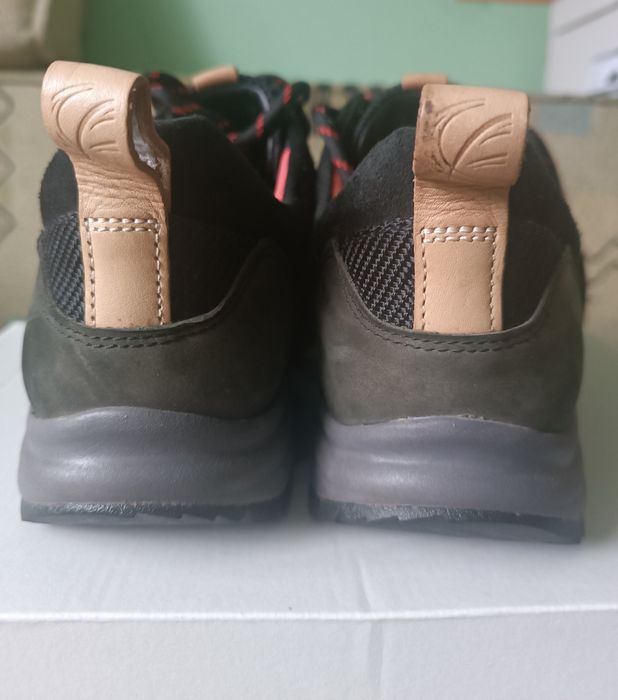 Clarks кросовки жіночі