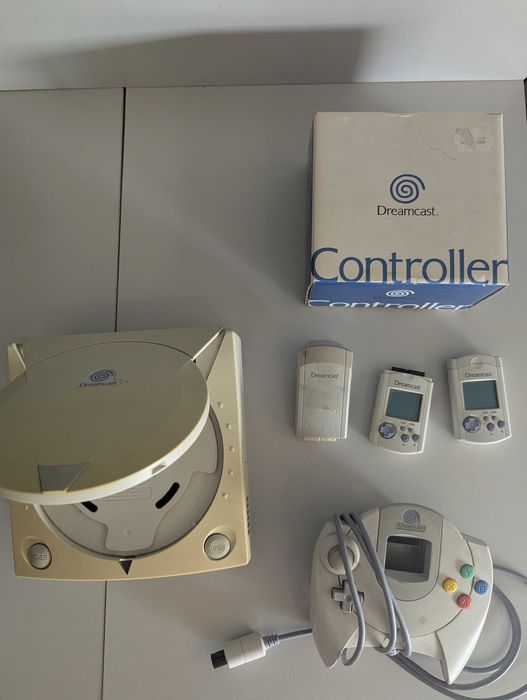 Sega Dreamcast + 1 comando + 2 VMU + 1 Vibration