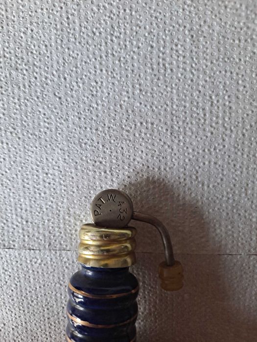 Stara, ceramiczna buteleczka/ flakon  po perfumach