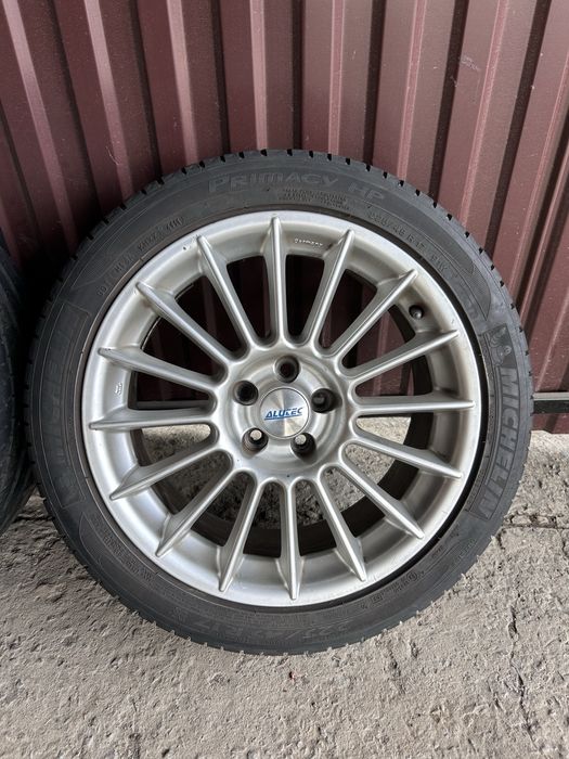 Комплект титанових дисків Alutec R17 5x100 з резиною 225/45 Michelin 2011 року з хорошим протектором