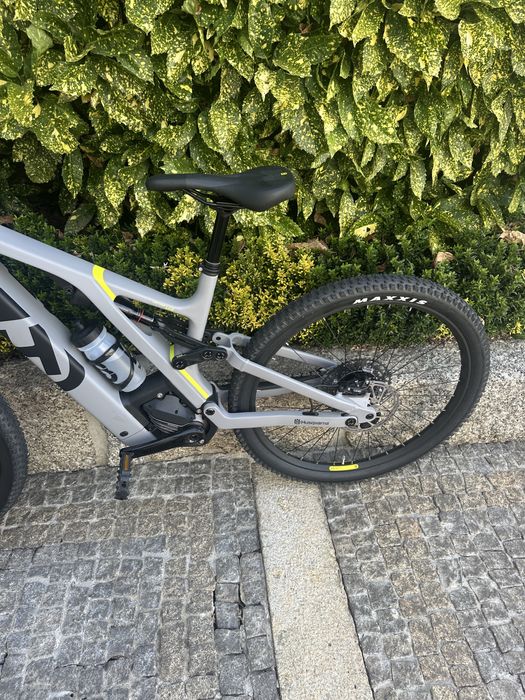 Bicicleta eléctrica HUSQVARNA Light Cross LC5 Talla M, Color GRIS
