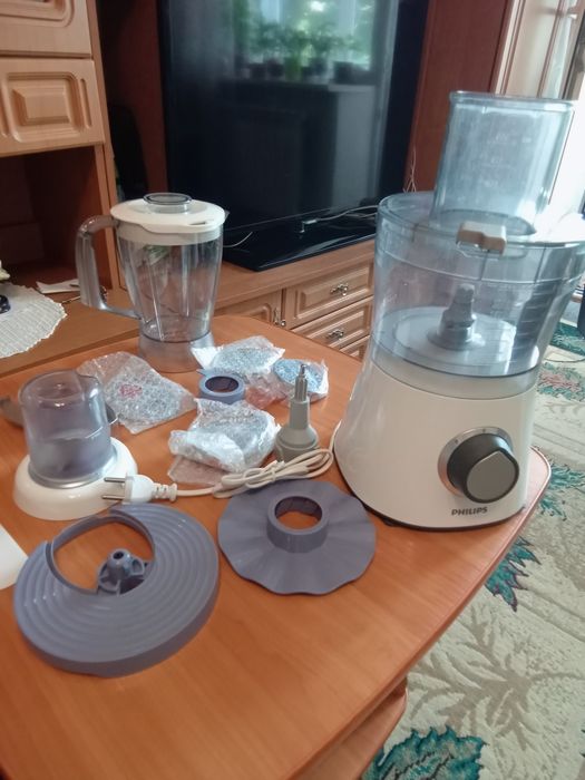 Комбайн кухонный Филипс новый