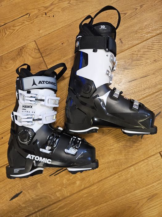 Damskie buty narciarskie Atomic Hawx Ultra 85  w kolorze czarno-białym