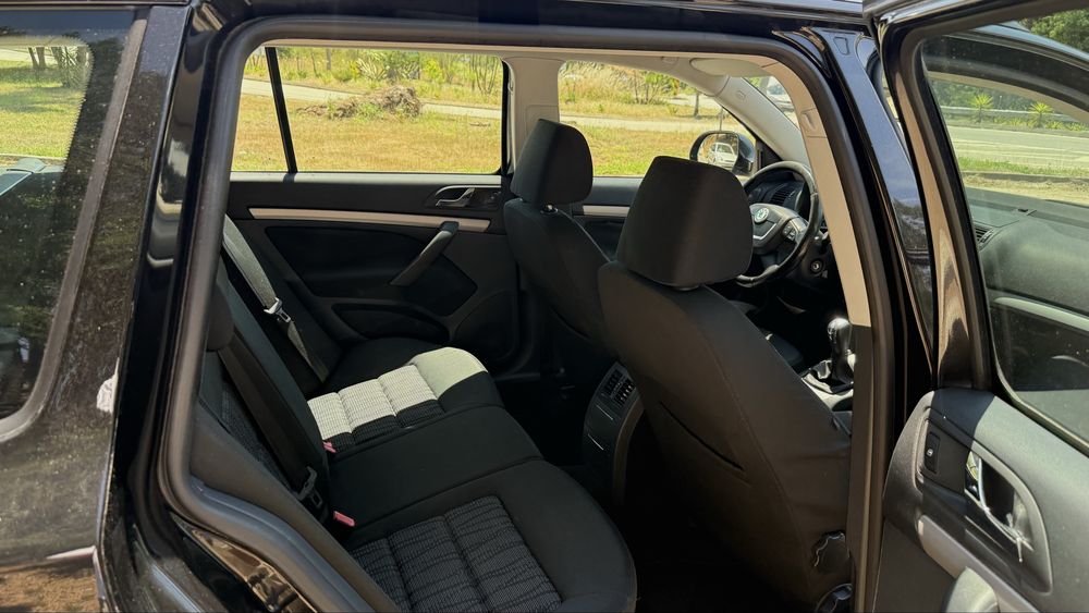 Skoda Octavia Break — fotografia 8