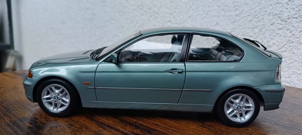 BMW E46 Compakt 1:18
