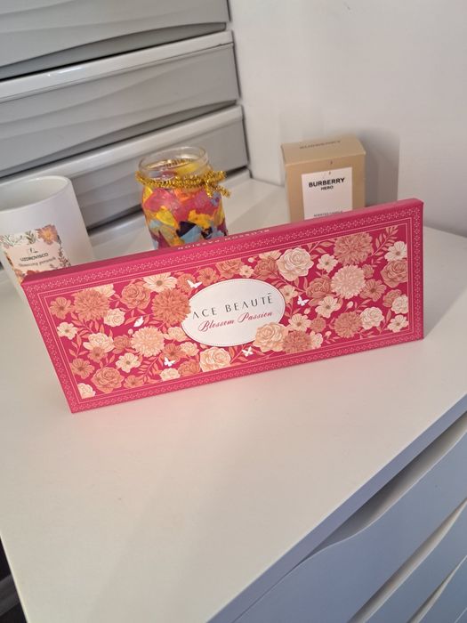 Ace beaute Blossom Passion paleta cieni
