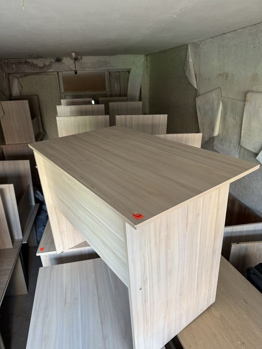 Продам офісні столи 100х60см