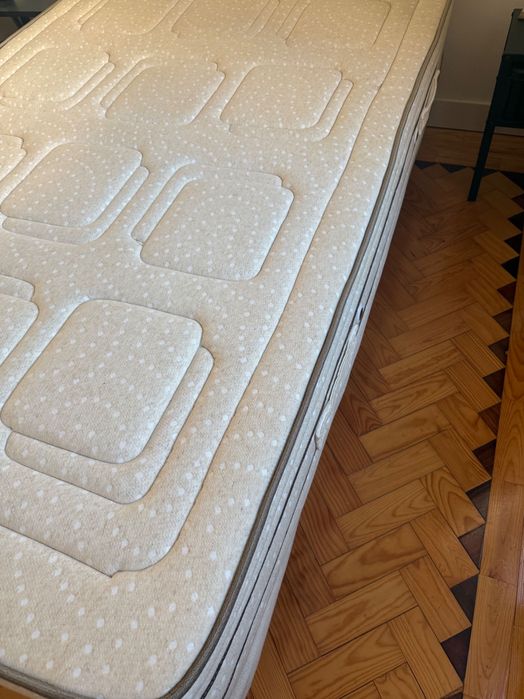 Cama Sommier + Colchão Casal (corpo e meio)