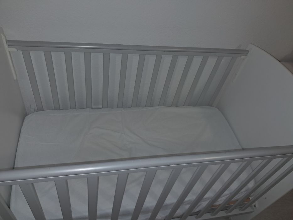 Berço- cama de grades